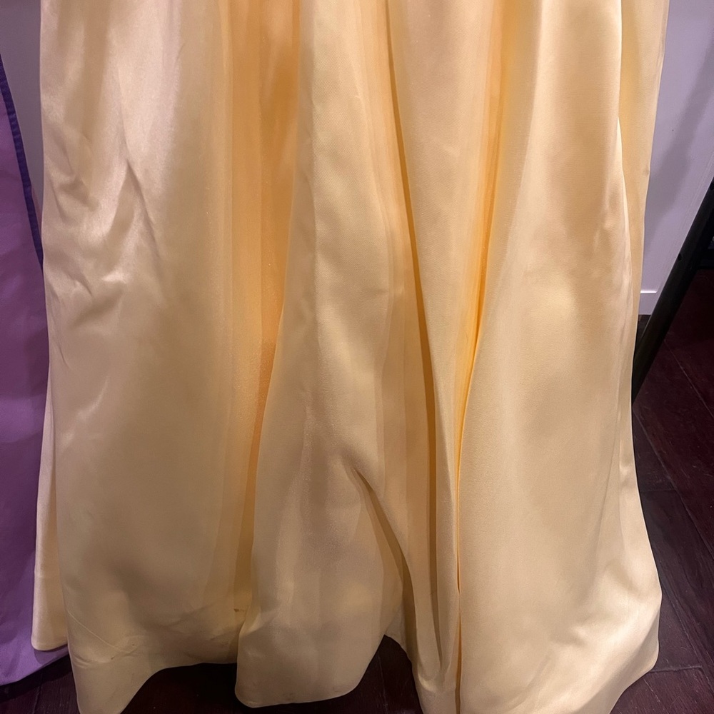 Beautiful Sherri Hill Yellow Satin Dress - Picture 9 of 9